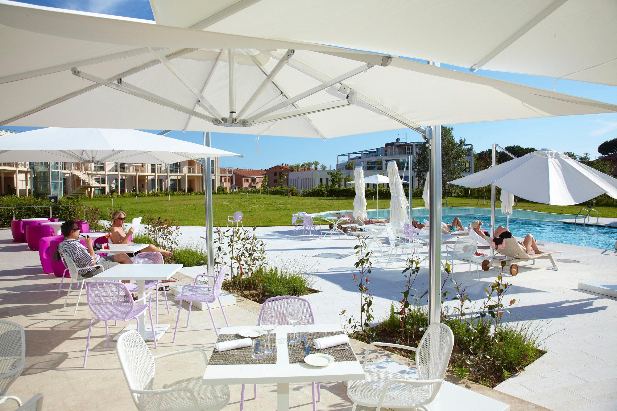 Hotel Pisa Tower Plaza Exterior foto The Village