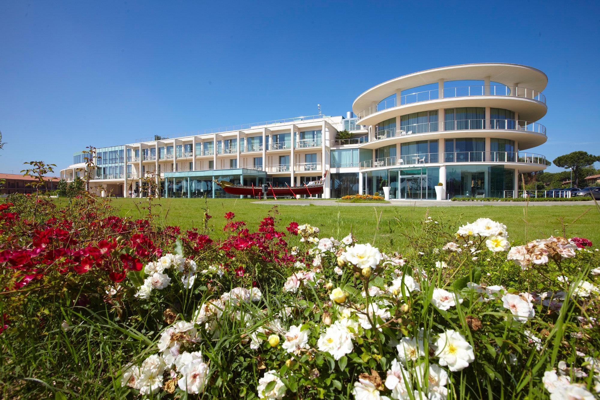 Hotel Pisa Tower Plaza Exterior foto The International Centre for Life