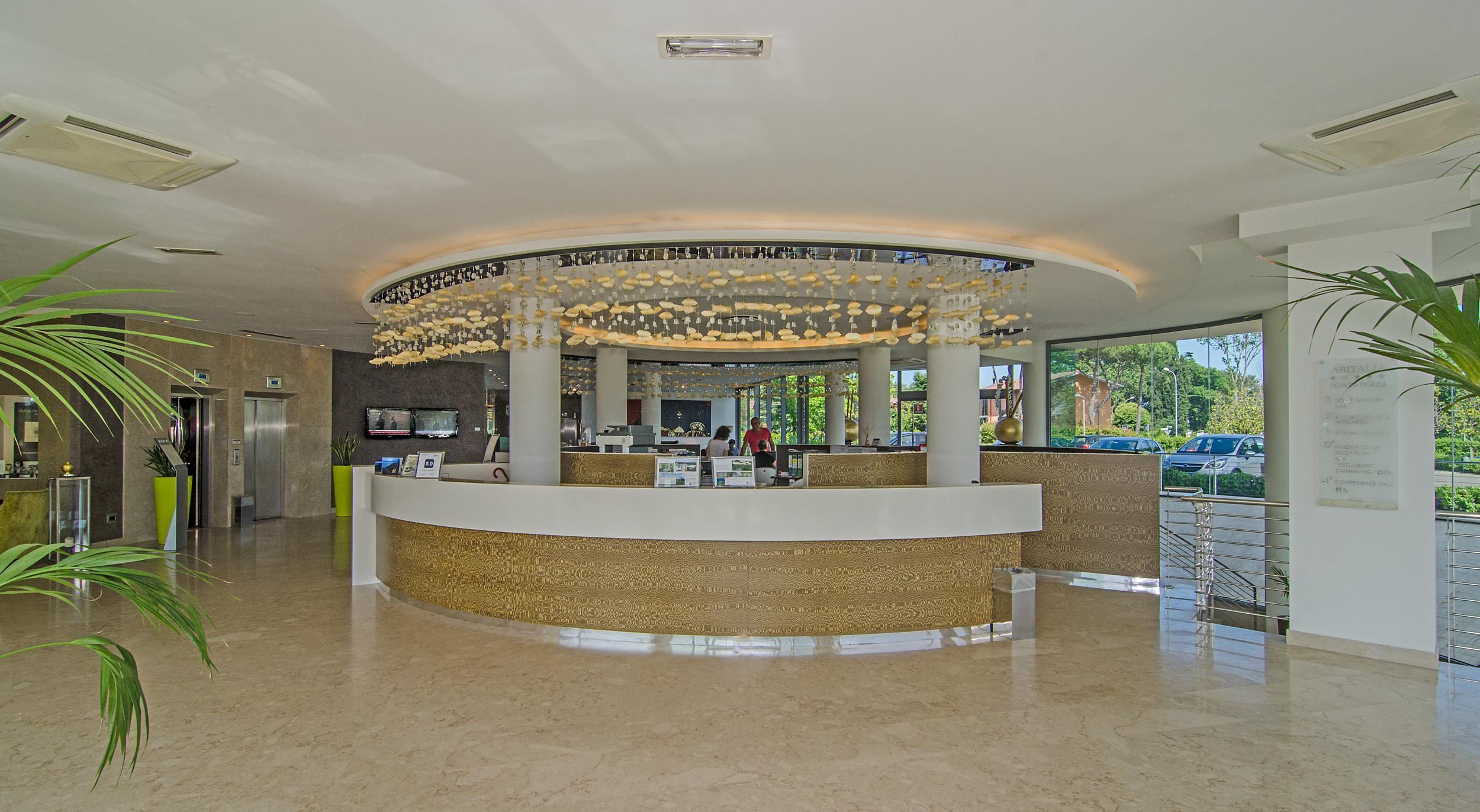 Hotel Pisa Tower Plaza Exterior foto Reception